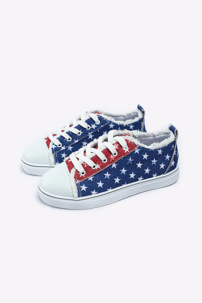 Zapatos con cordones con detalle deshilachado y estampado de estrellas de la bandera estadounidense multicolor