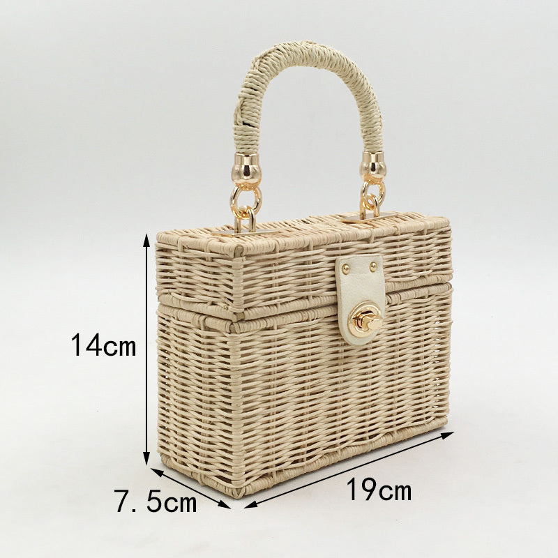 Xiaoxiangfeng spot messenger straw bag