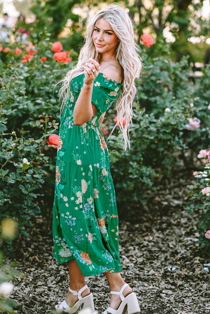 Vestido midi con estampado floral y manga de burbuja fruncido con gradas verde