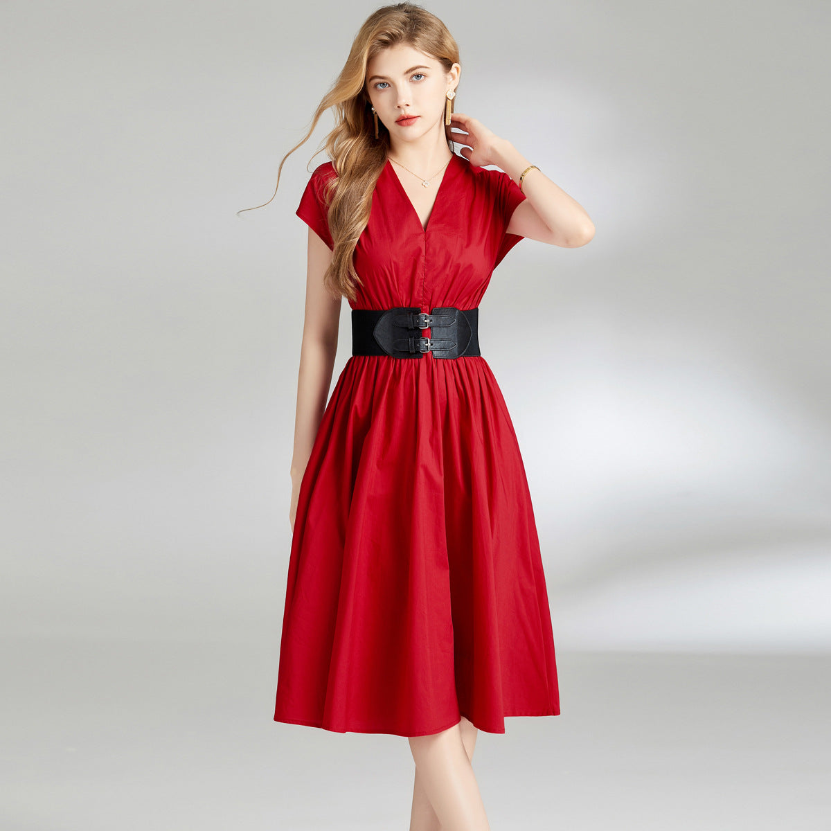 Robe midi amincissante taille haute sans manches