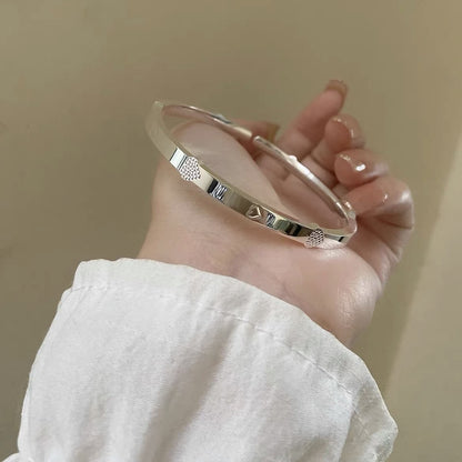 Pulsera Mujer de Plata de Ley con Forma de Corazón Apertura Lisa