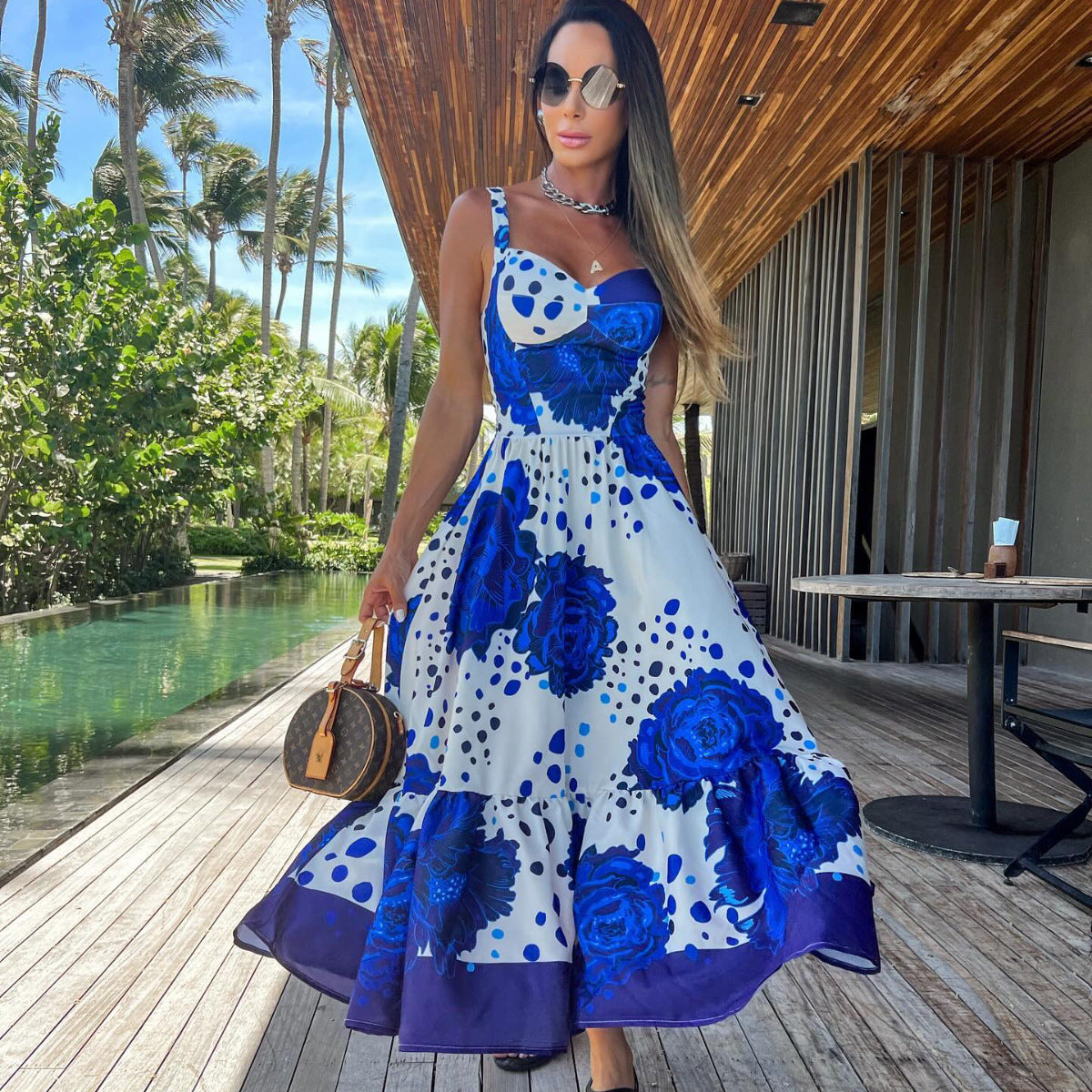 Vestido largo de mujer con tirantes estampado azul