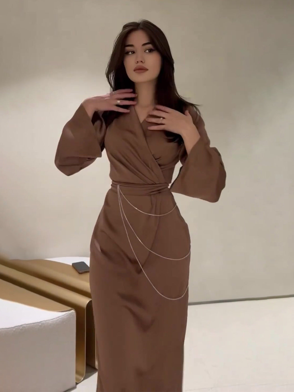 Robe taille longue élégante de couleur unie pour femmes