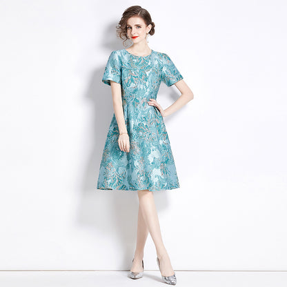 Robe élégante en jacquard de couleur à taille fine