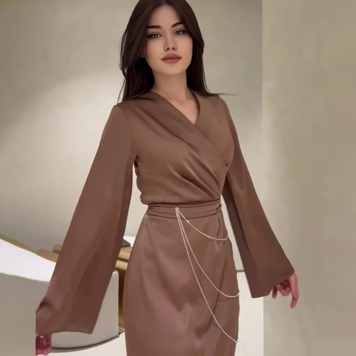 Robe taille longue élégante de couleur unie pour femmes