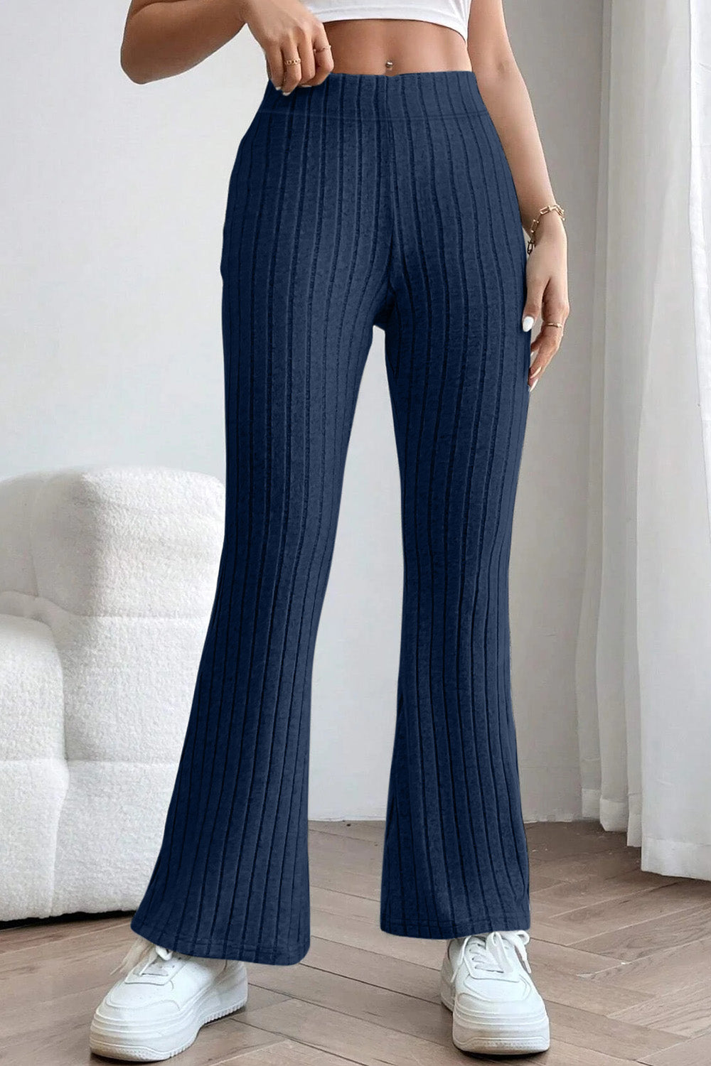 Pantalon évasé taille haute côtelé pleine taille Basic Bae