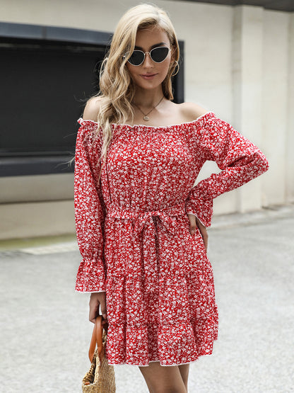 Vestido escalonado con mangas con volantes y estampado floral con volantes