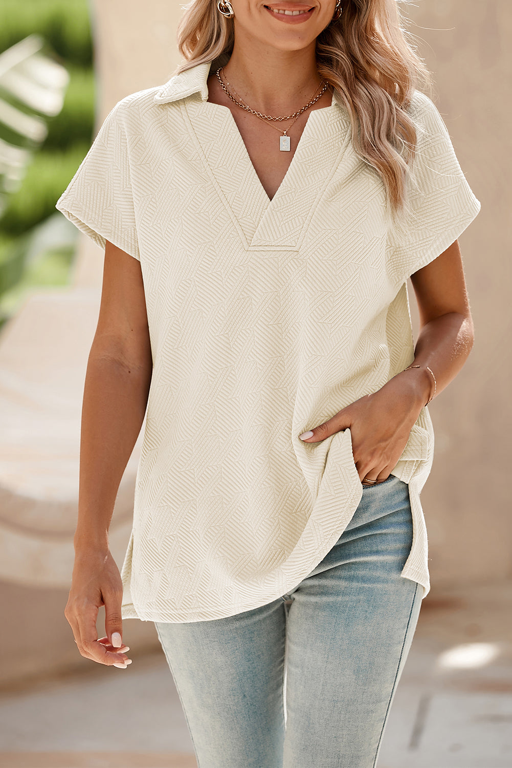 White Textured V Neck Collared Split Hem T Shirt