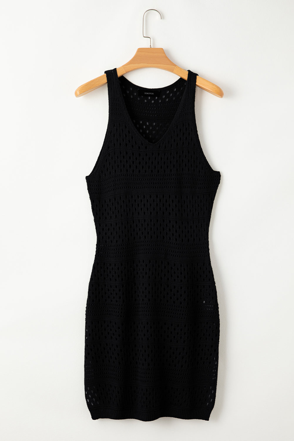 Vestido tipo pareo con aberturas de crochet ahuecadas en negro