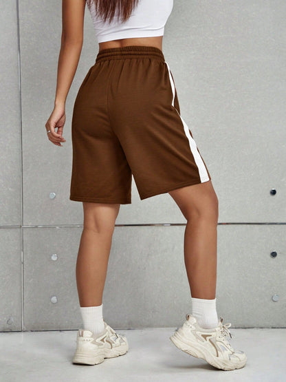 Shorts con cintura elástica y cordón