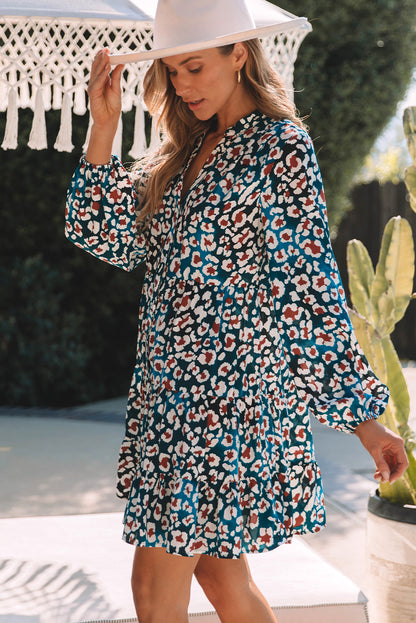 Vestido camisero con volantes y mangas de burbujas con estampado de leopardo azul