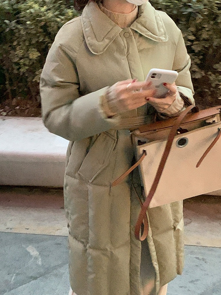 Chaqueta pequeña de longitud media con plumón de pato blanco