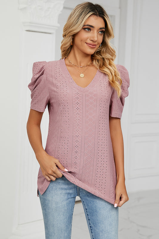 Blusa de manga corta con cuello en V y ojales