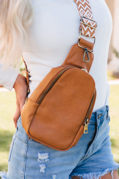 Bolso bandolera con cremallera de piel sintética marrón