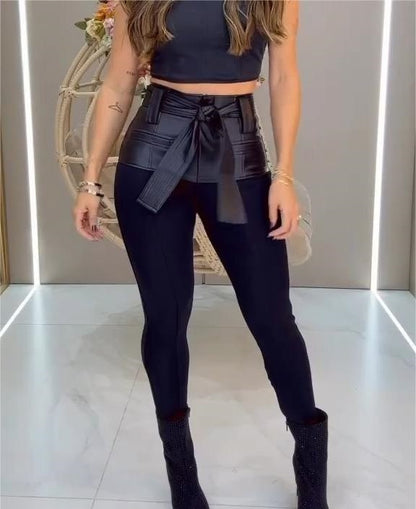 Pantalon avec ceinture en cuir surpiqué pour femme