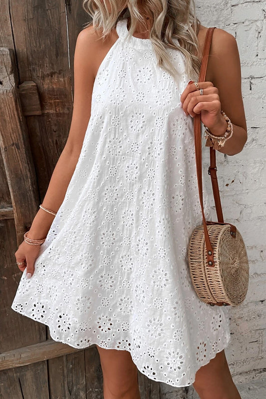 Vestido sin mangas con cuello halter y estampado de ojales boho blanco