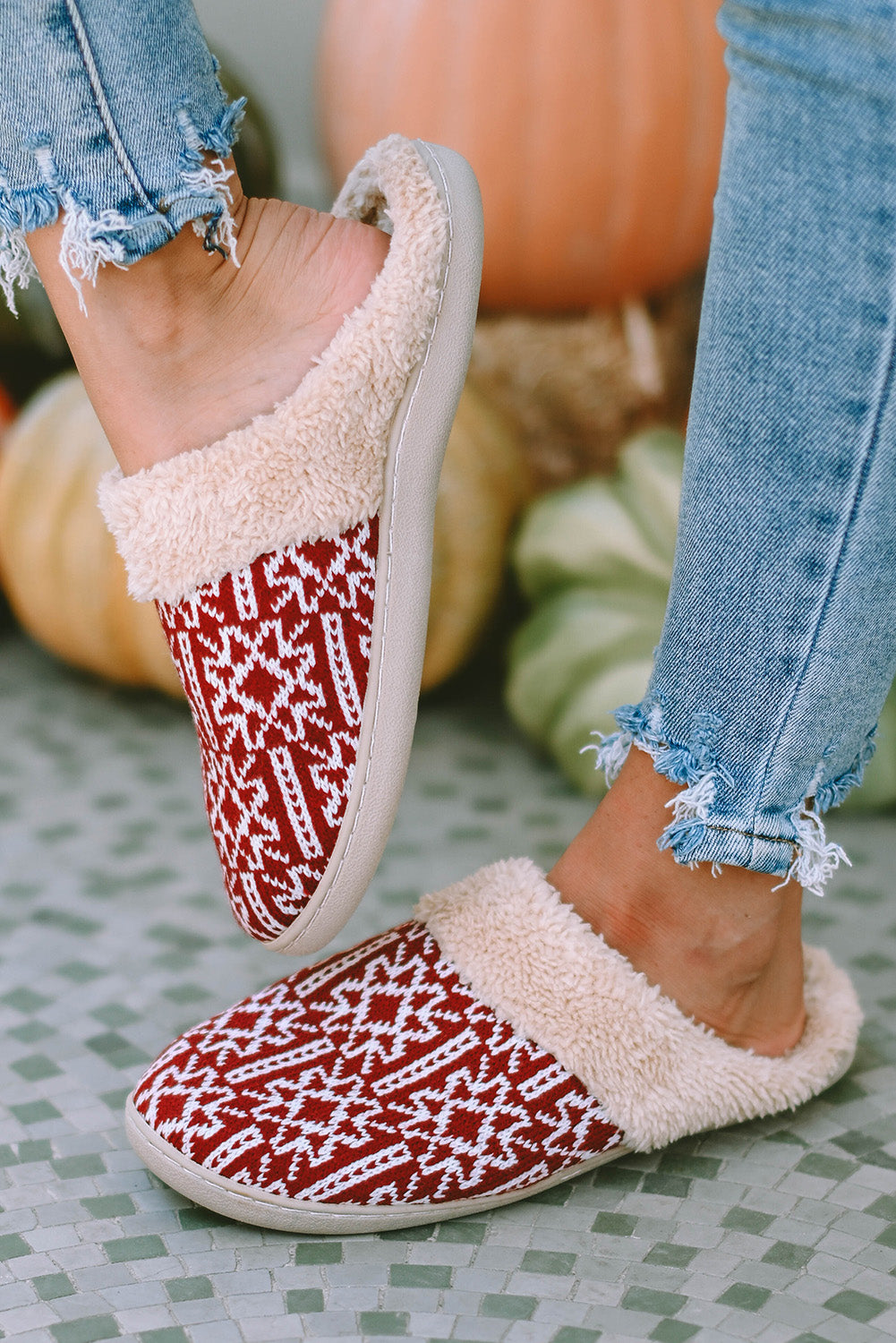 Red Suede Geometric Print Contrast Fuzzy Winter Slippers