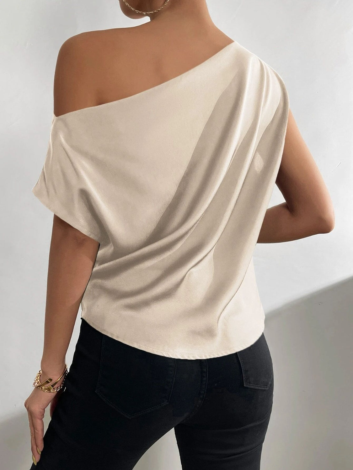 Blouse froncée à une épaule