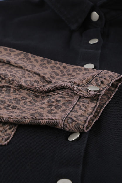 Chaqueta vaquera de leopardo en contraste negra