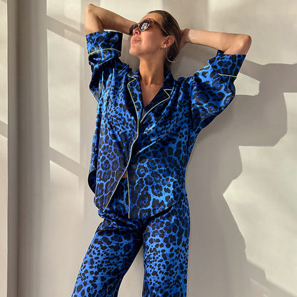 Traje de pijama con estampado de leopardo de moda para mujer