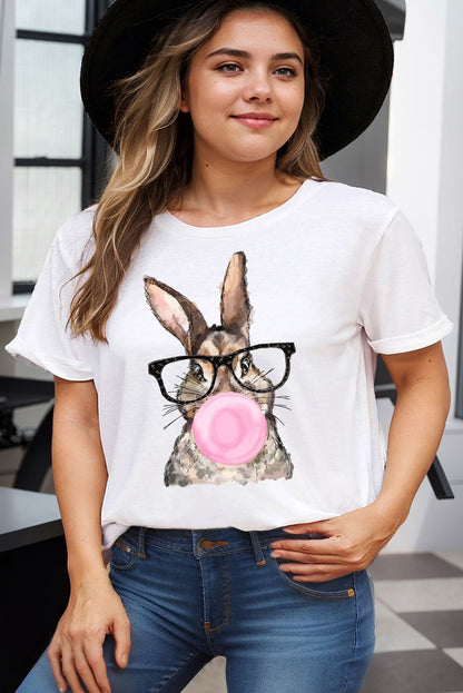 Camiseta blanca de talla grande con gráfico de conejo chicle de Pascua