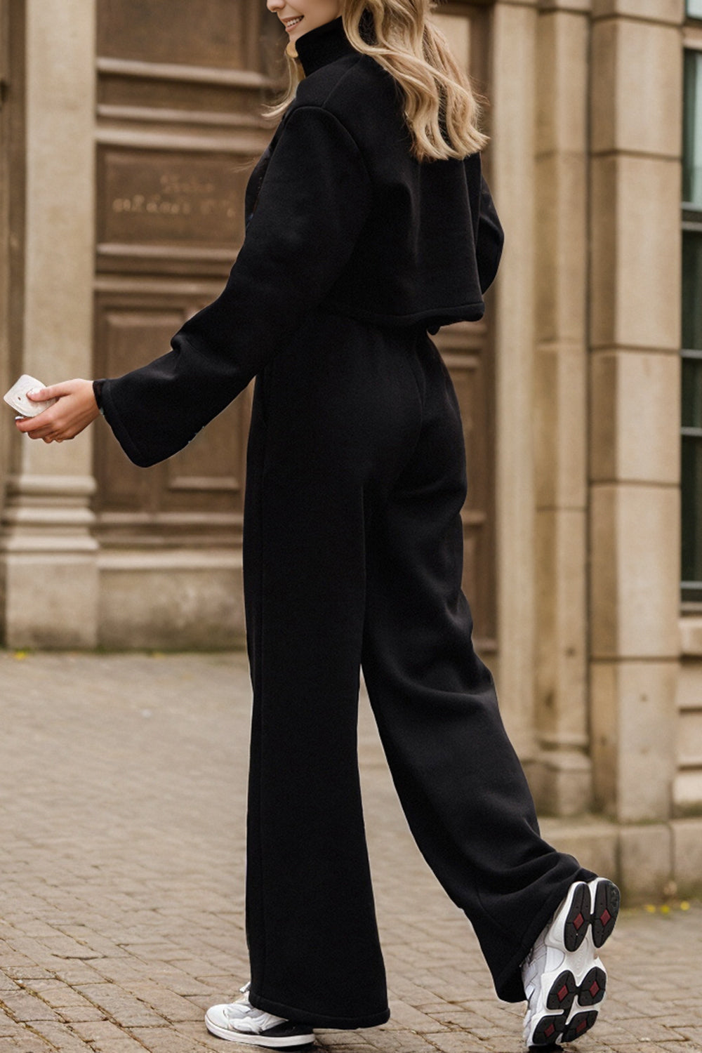 Conjunto de pantalón y top con cuello simulado y cremallera