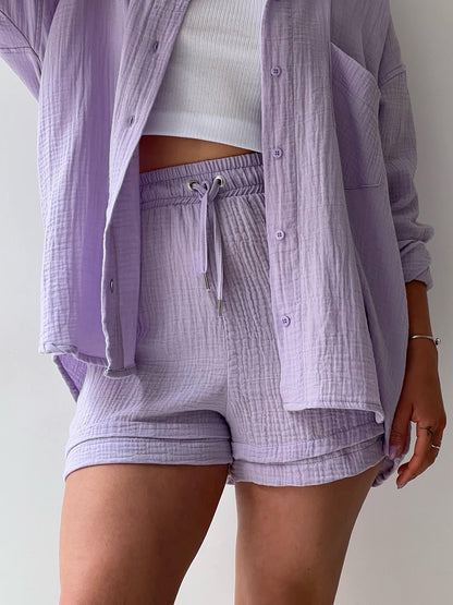 Ensemble chemise boutonnée texturée et short à cordon de serrage