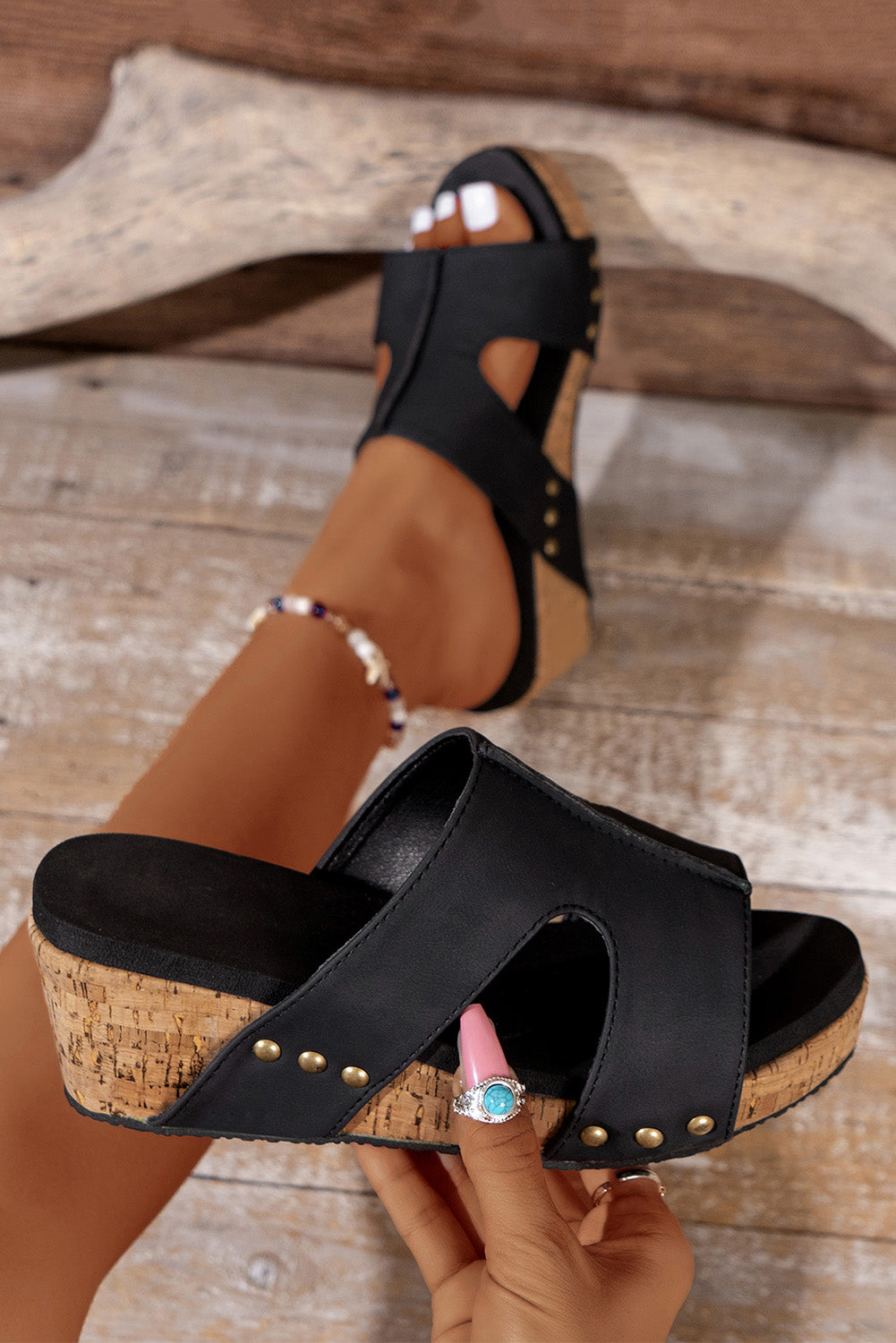 Black Cut Out Rivet Slip-on Wedge Slippers