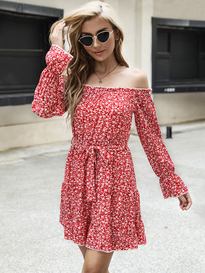 Vestido escalonado con mangas con volantes y estampado floral con volantes