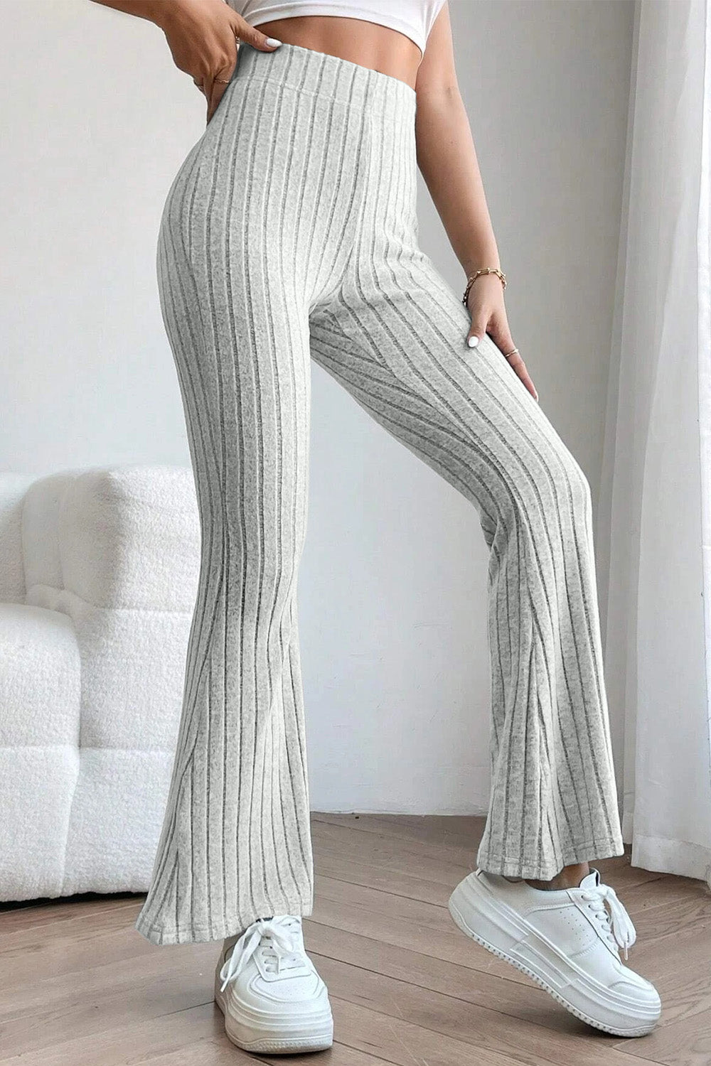 Pantalon évasé taille haute côtelé pleine taille Basic Bae