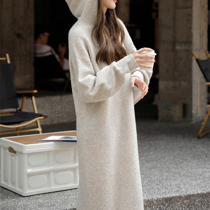 Robe mi-longue à capuche en mélange de peluche douce pour la peau pour femme