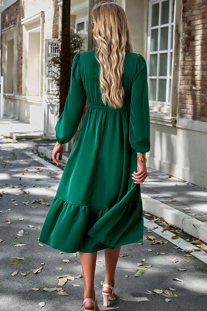 Robe midi smockée à manches longues et surplis